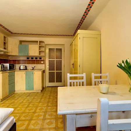 Apartament Kajovska 63